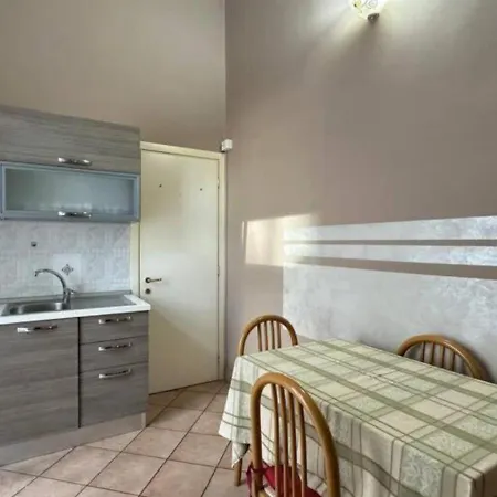 Cream - Bilocale In Via Lamarmora - Wh * Sanremo